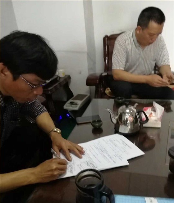 苏州（持盈模具）中走丝线切割现场签单